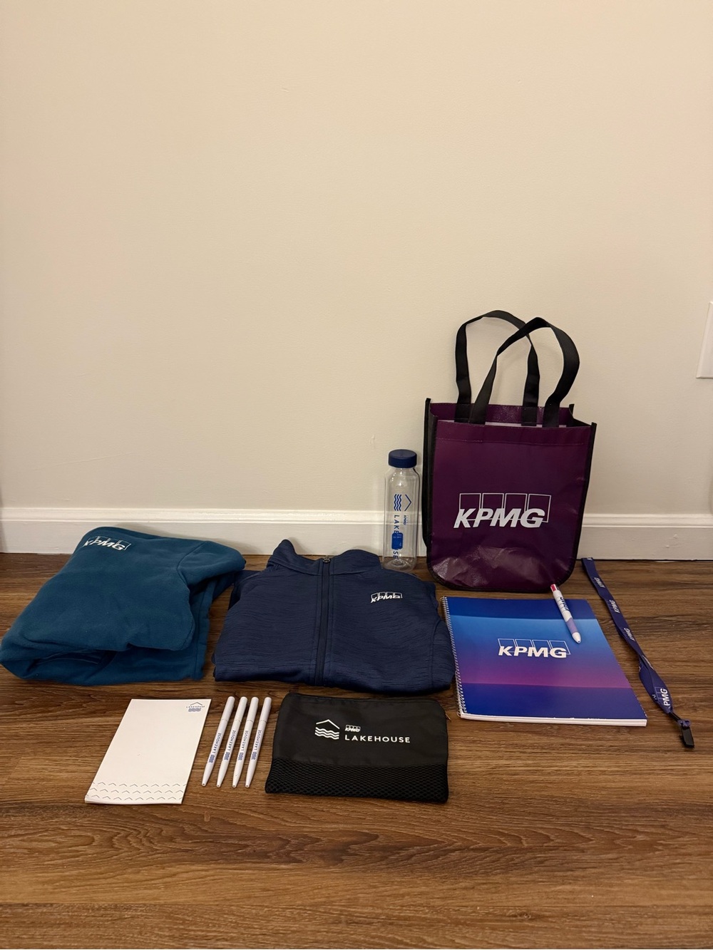 KPMG Bundle Gift Set